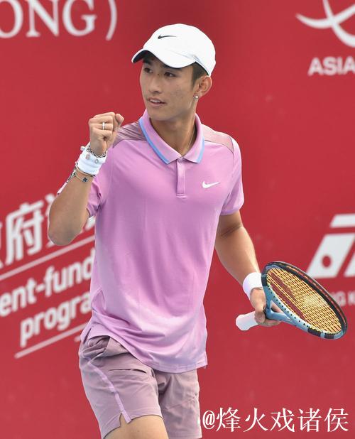 商竣程两盘完胜索内戈 晋级香港网球公开赛八强 商竣程两盘完胜索内戈 晋级香港网球公开赛八强